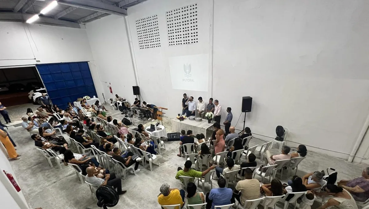 Congregação da IP Litoral reunida em Lauro de Freitas